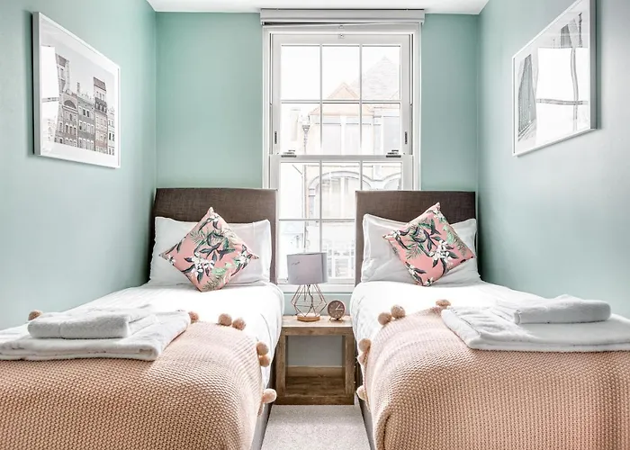 Homely 2 Beds Apt Up To 5 Guests-Wifi By Tent Serviced Apartments